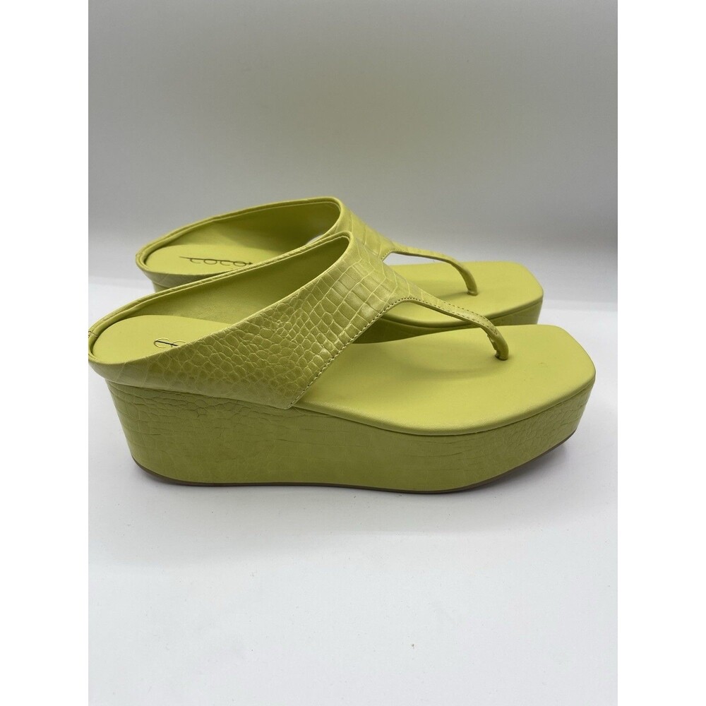 Coconuts by Matisse Lime Green Platform Thong Sandals